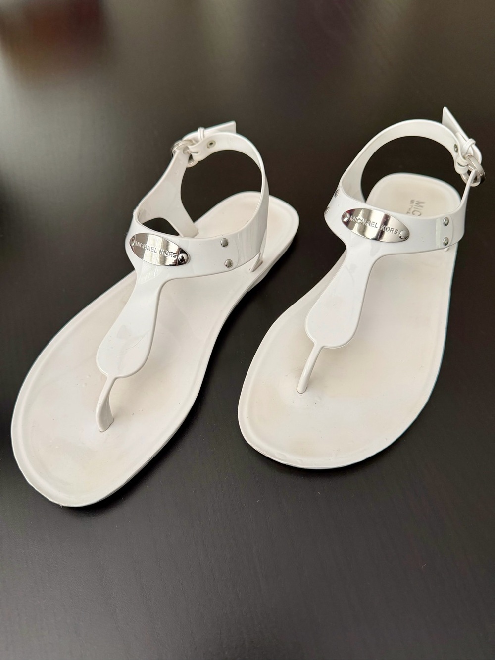 Michael Kors White T-Strap Jelly Thong Sandals! ☀️